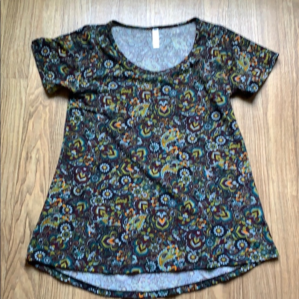 LuLaRoe | Classic Tee Size Small